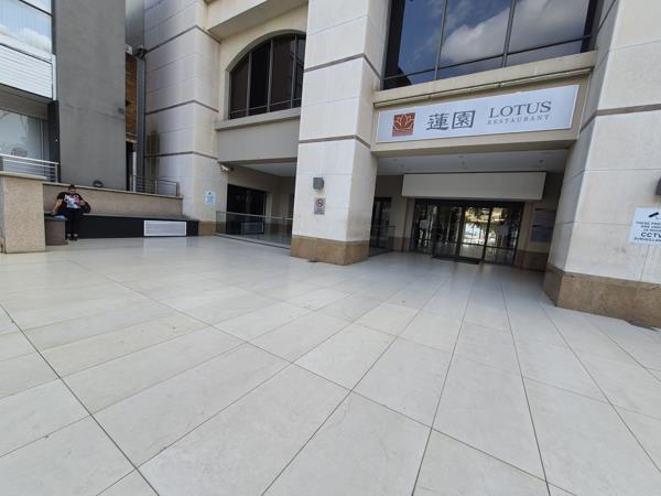 438  m² Commercial space