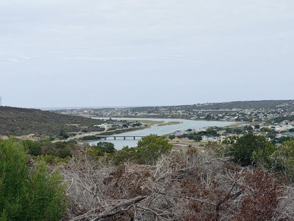 700 m² Land