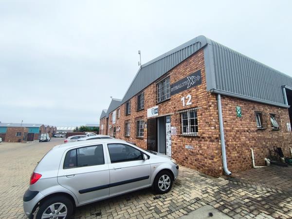 300  m² Industrial space