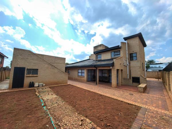 5 Bedroom House