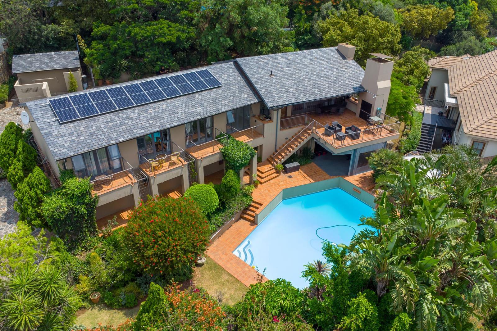 6 Bedroom House in Robindale