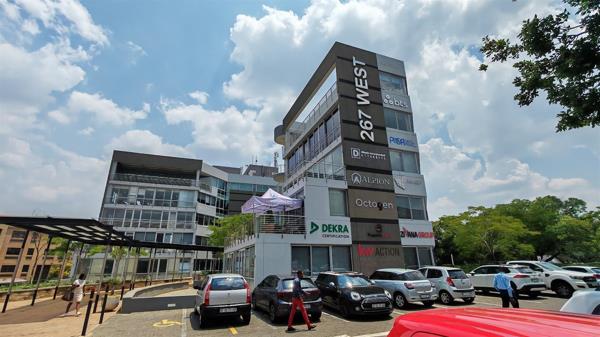 1 459  m² Office Space