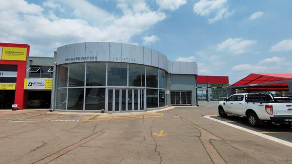 1 000  m² Commercial space