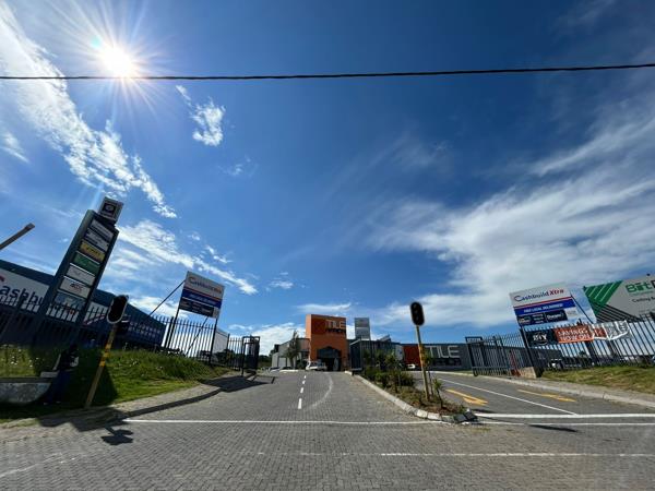 323  m² Commercial space