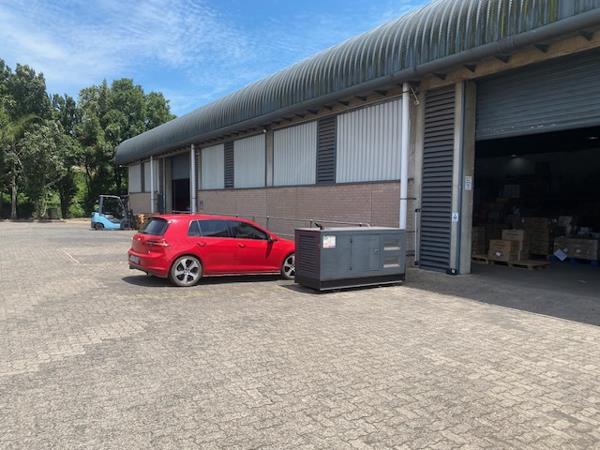 1 878  m² Industrial space