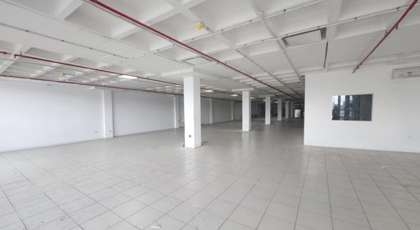 617  m² Retail Space