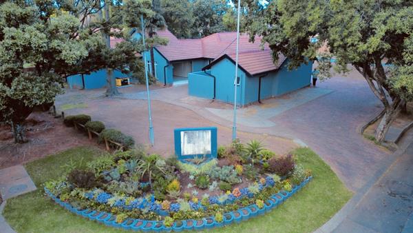 200  m² Commercial space