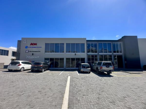 230  m² Commercial space