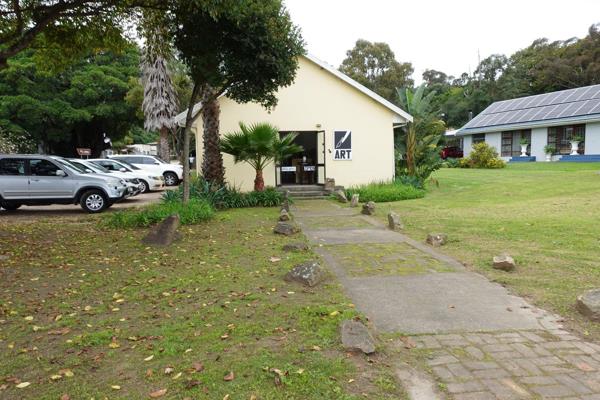 100  m² Commercial space