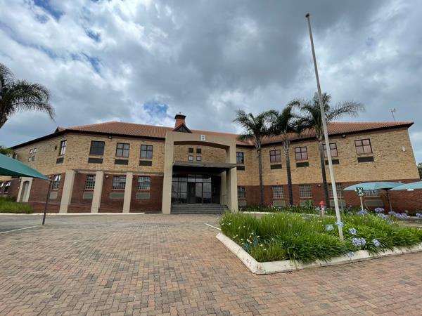 297  m² Commercial space