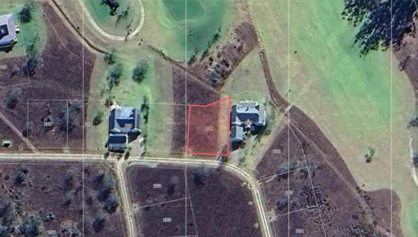 813 m² Land