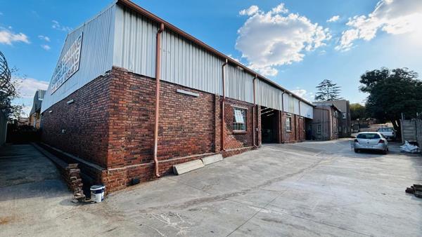 1 200  m² Industrial space