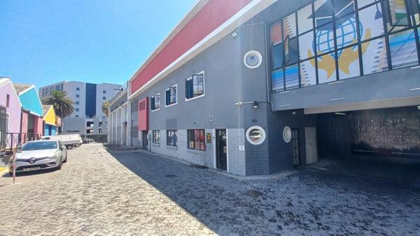 400  m² Commercial space