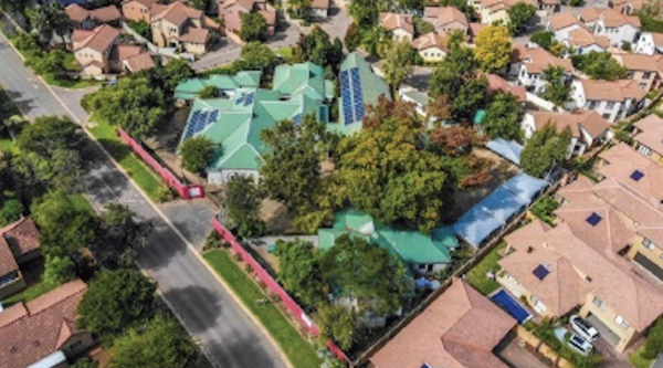 990  m² Commercial space