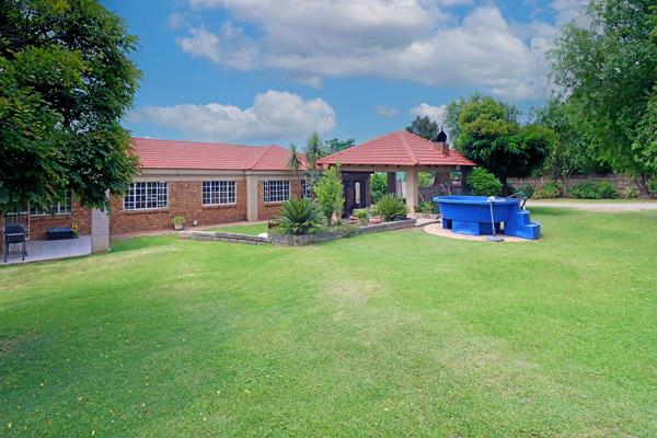 9 011 m² Land