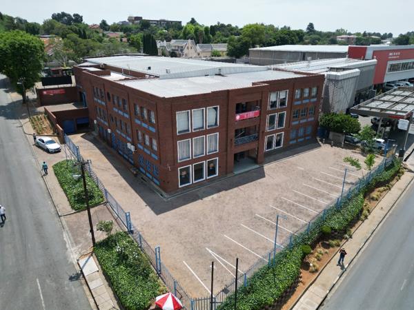4 379  m² Commercial space