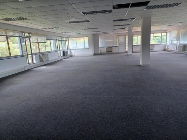 712 m² Commercial space