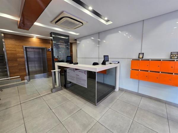 335  m² Office Space