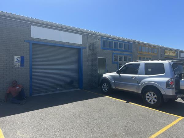 54  m² Commercial space