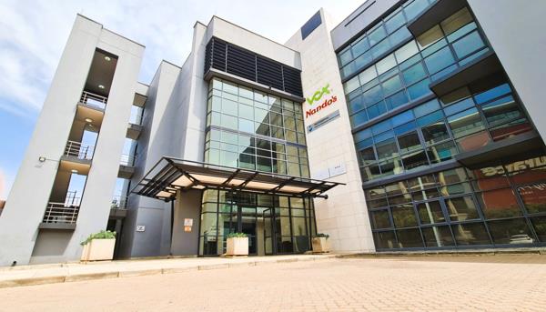 661 m² Office Space