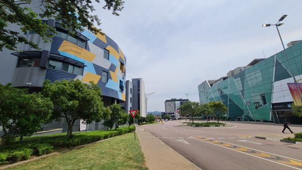 661 m² Office Space