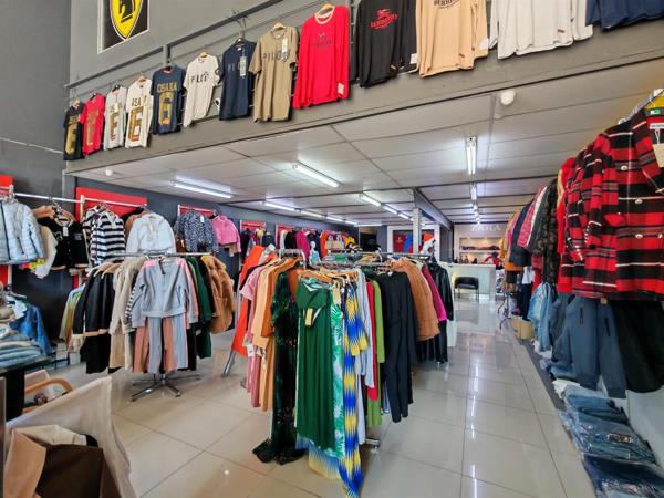 155  m² Retail Space