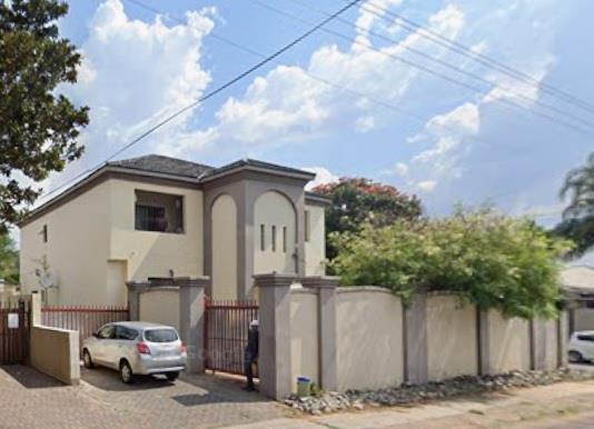 12 Bedroom House
