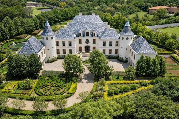 8 Bedroom House