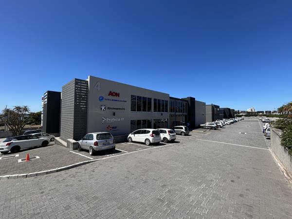 390  m² Commercial space