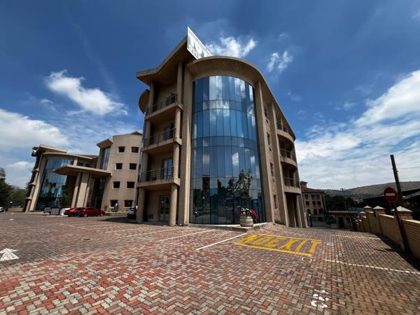 93  m² Commercial space