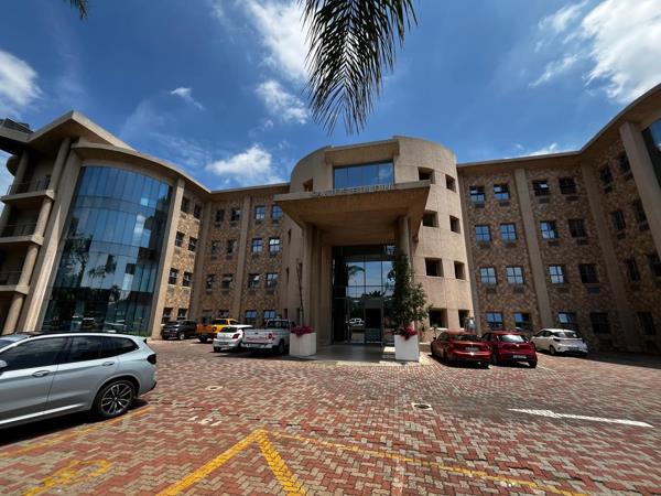 192  m² Commercial space