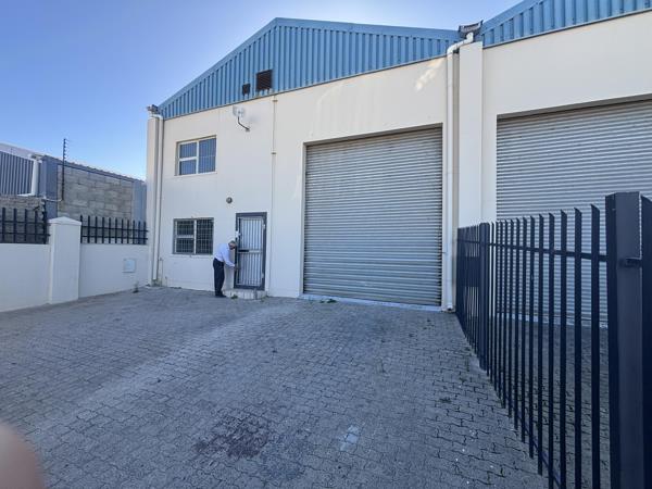 275  m² Industrial space