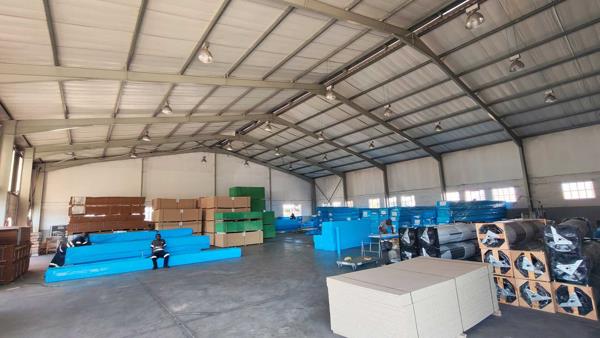 1 408 m² Industrial space