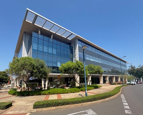 82  m² Commercial space