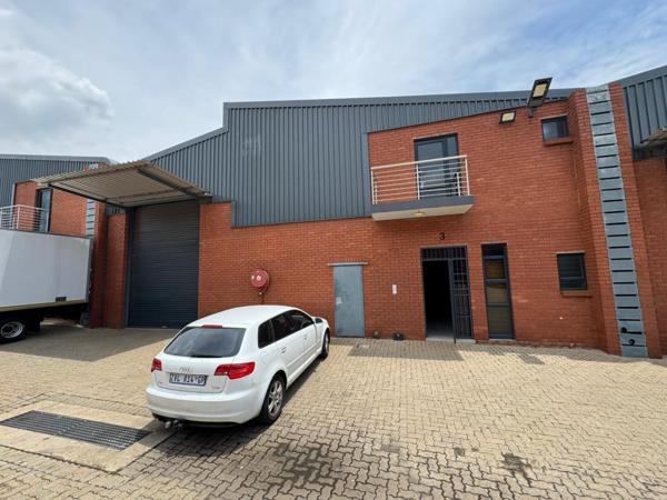 352  m² Industrial space