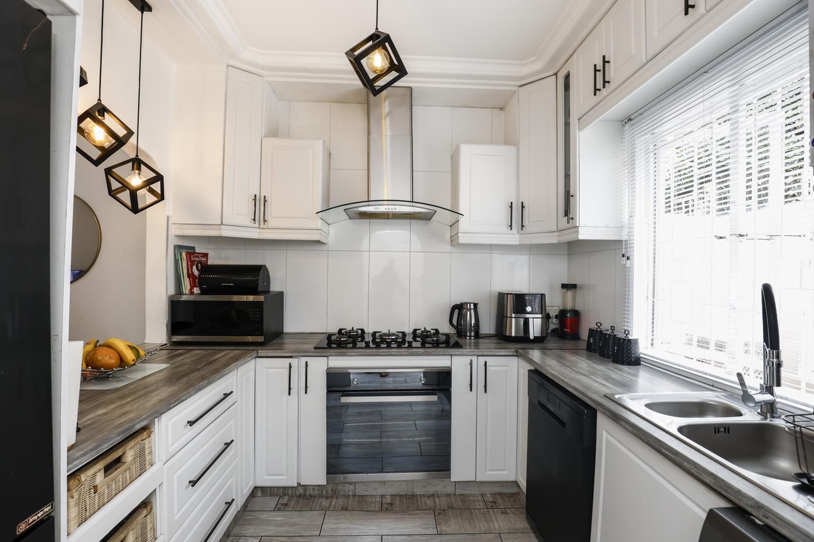 2 Bedroom Simplex for sale in Bulwer | T5372419 | Private Property