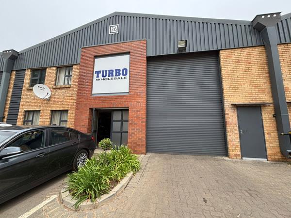 399  m² Industrial space