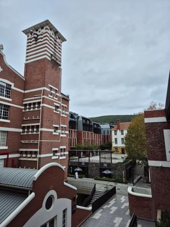 270  m² Commercial space