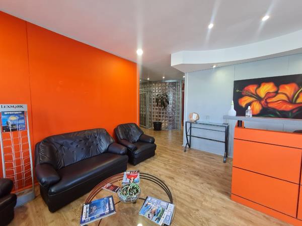 450  m² Office Space