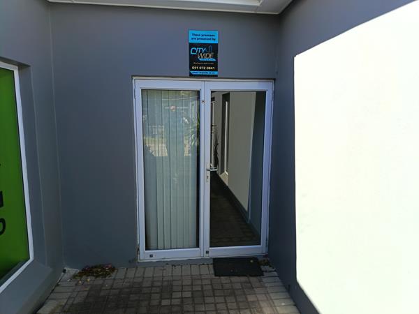 54  m² Commercial space