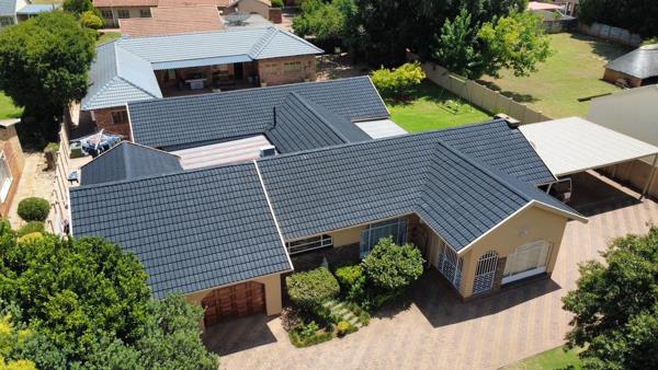 6 Bedroom House