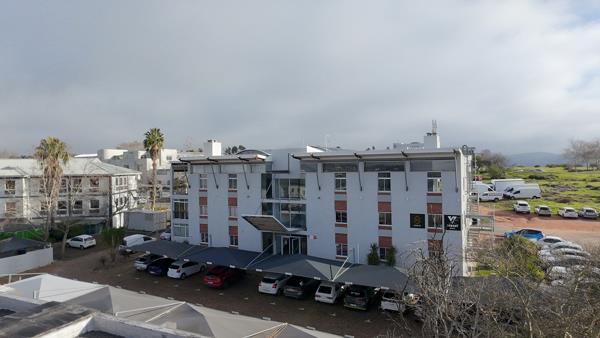 221  m² Commercial space