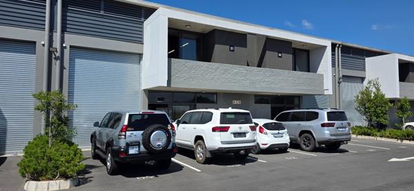 211  m² Commercial space