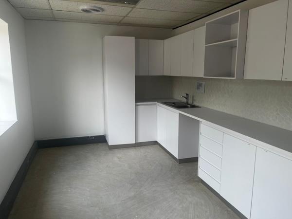 315  m² Commercial space