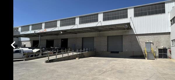 2 823  m² Industrial space