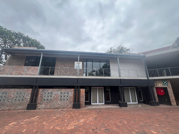 140  m² Commercial space