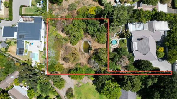1 418 m² Land