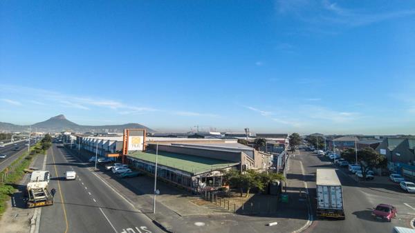 1 290  m² Industrial space