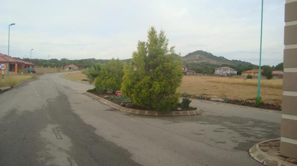 563 m² Land