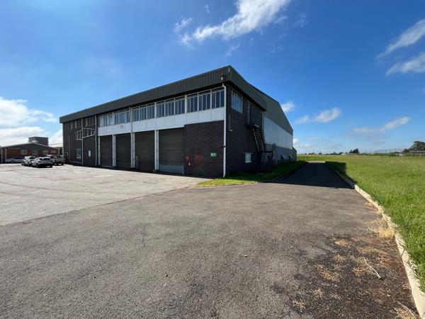 1 700  m² Industrial space